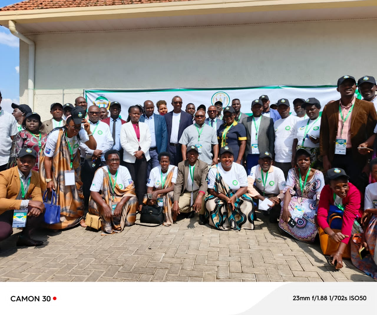 Semaine du Manioc organisée à Muhanga par le syndicat Ingabo: la LOFEPACO a participé aux activités