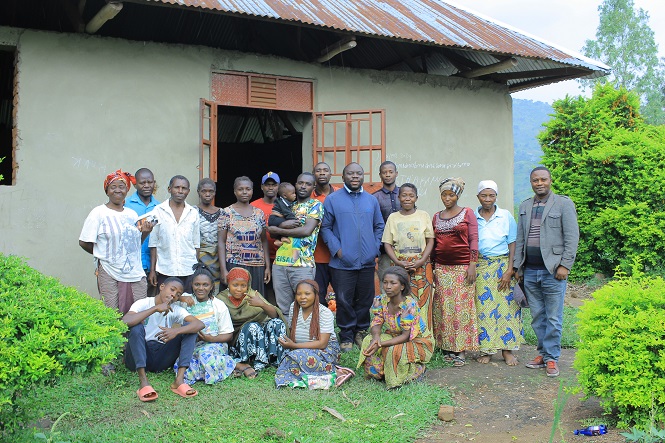 Pratiques agroécologiques dans le cadre du projet FORI : les agriculteurs du site de Ighaviro parlent d’une pratique salvatrice alors que ceux du site de Bingo notent des avancées significatives dans la fabrication et l’utilisation des biopesticides et des biofertilisants (Témoignages)